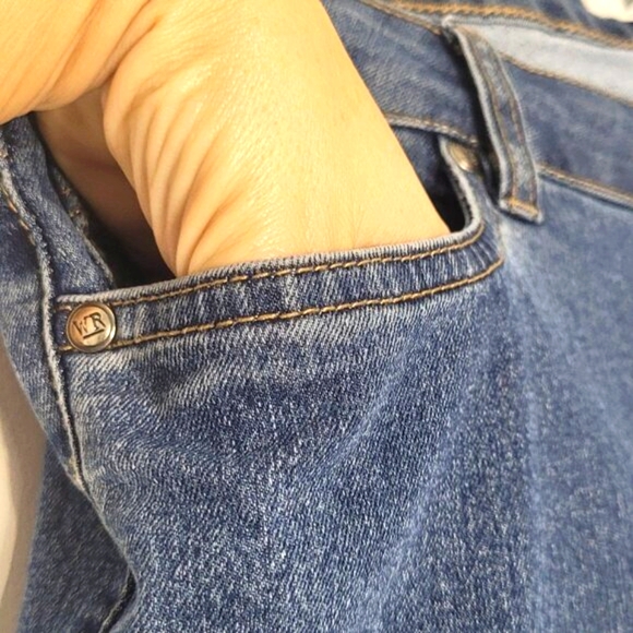 Wind River Women's Blue Cotton Blend Mid-Rise Cropped Wide Leg Jean Size 14X30 - Picture 6 of 12